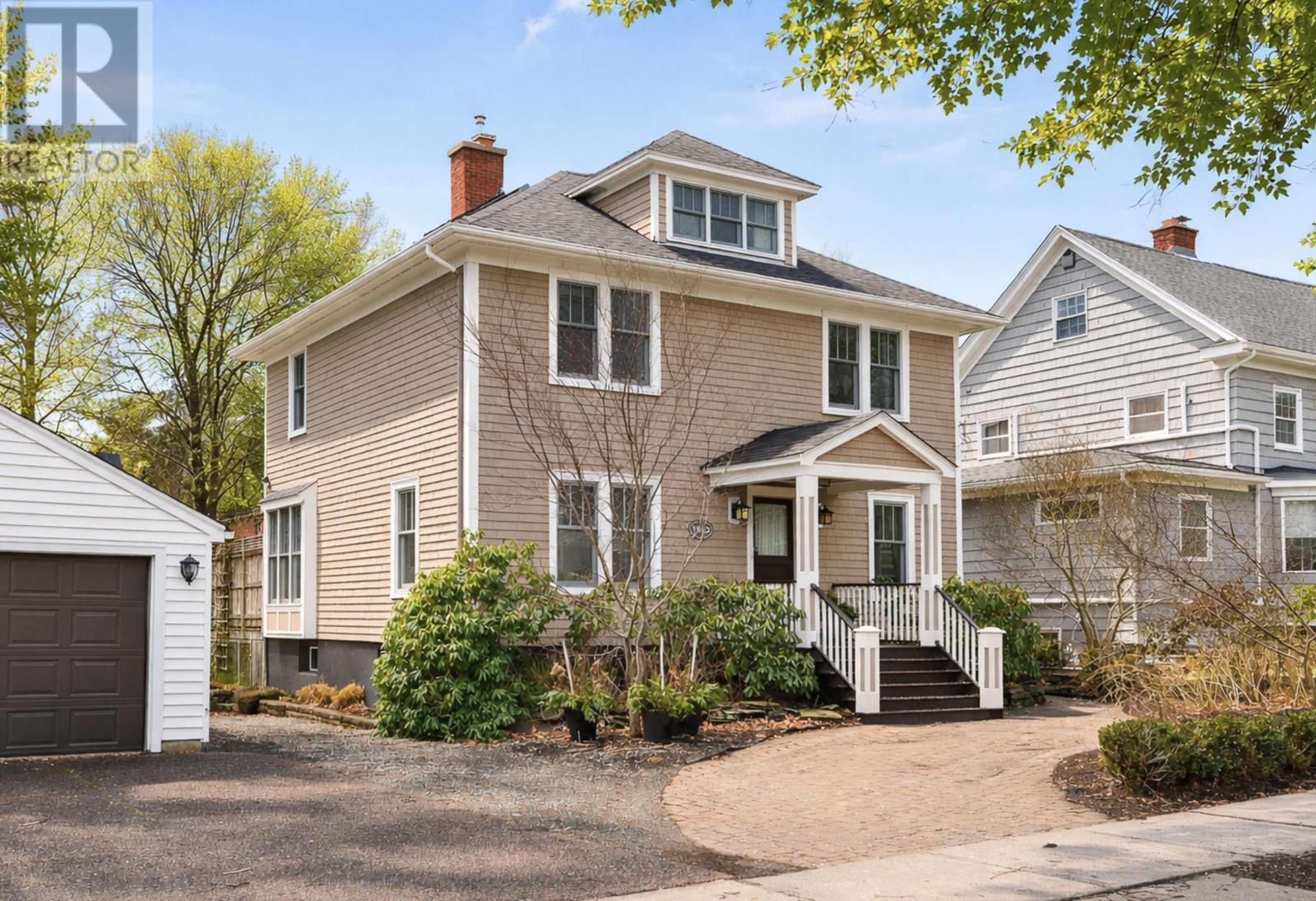 1932 Rosebank Avenue, Halifax, Nova Scotia  B3H 4C7 - Photo 2 - 202601080