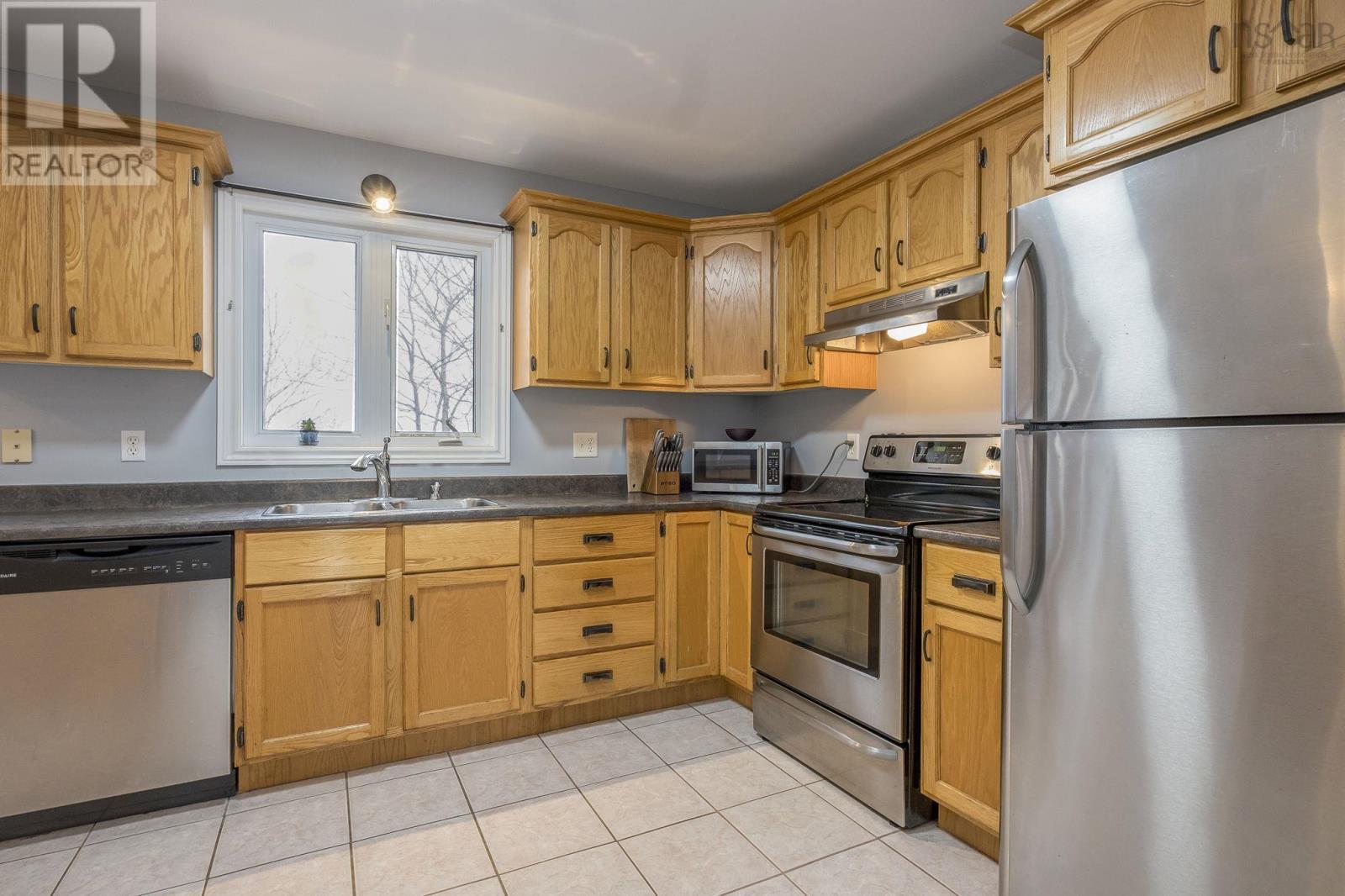 52 Madeira Crescent, Dartmouth, Nova Scotia  B2W 4G7 - Photo 19 - 202601094