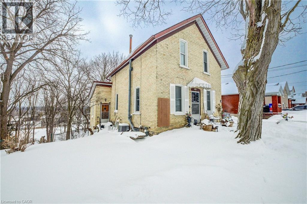 105 St George Street, Kitchener, Ontario  N2G 2T2 - Photo 1 - 40799171