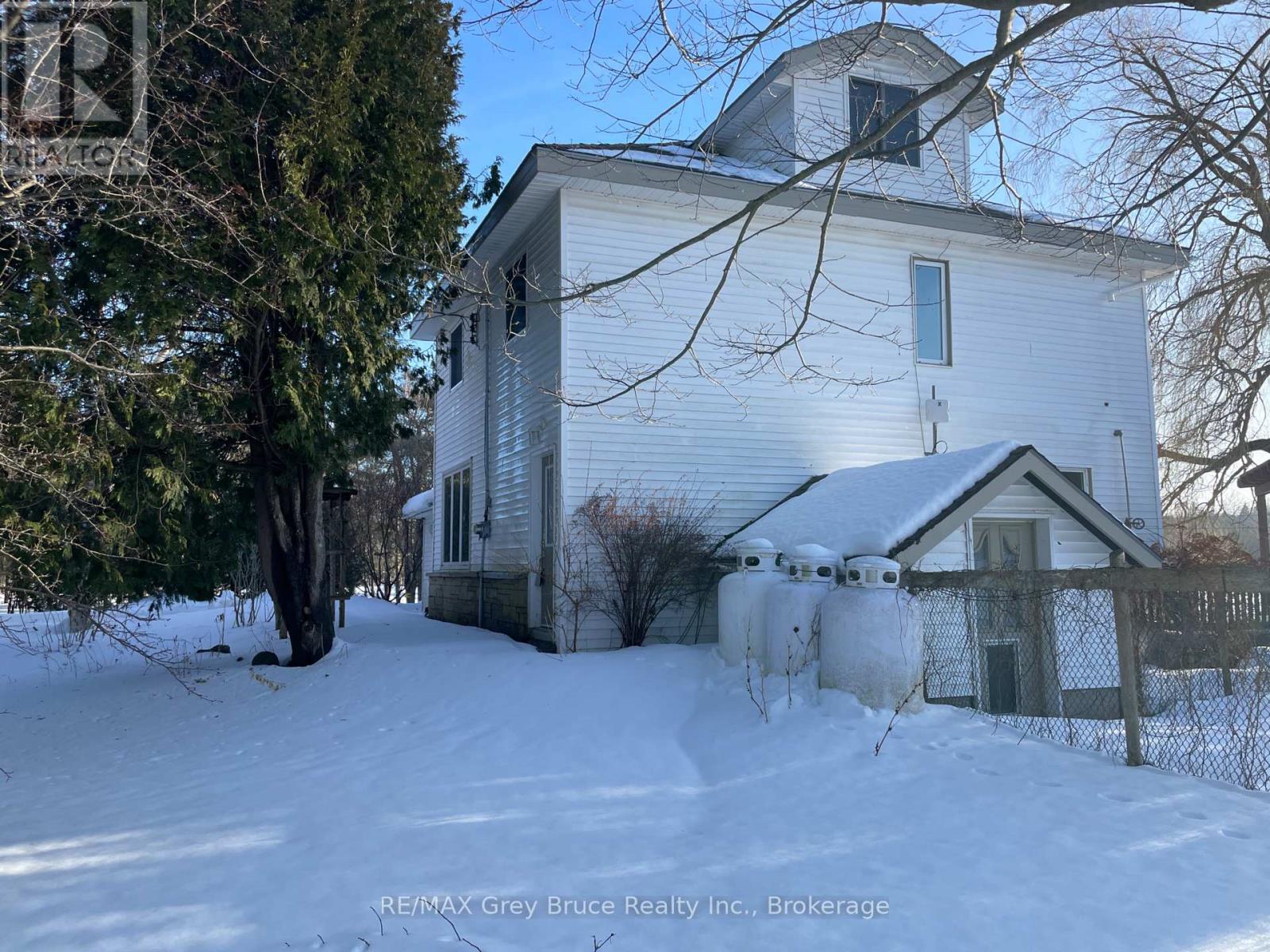 7011 Highway 6, Northern Bruce Peninsula, Ontario  N0H 2R0 - Photo 47 - X12413523