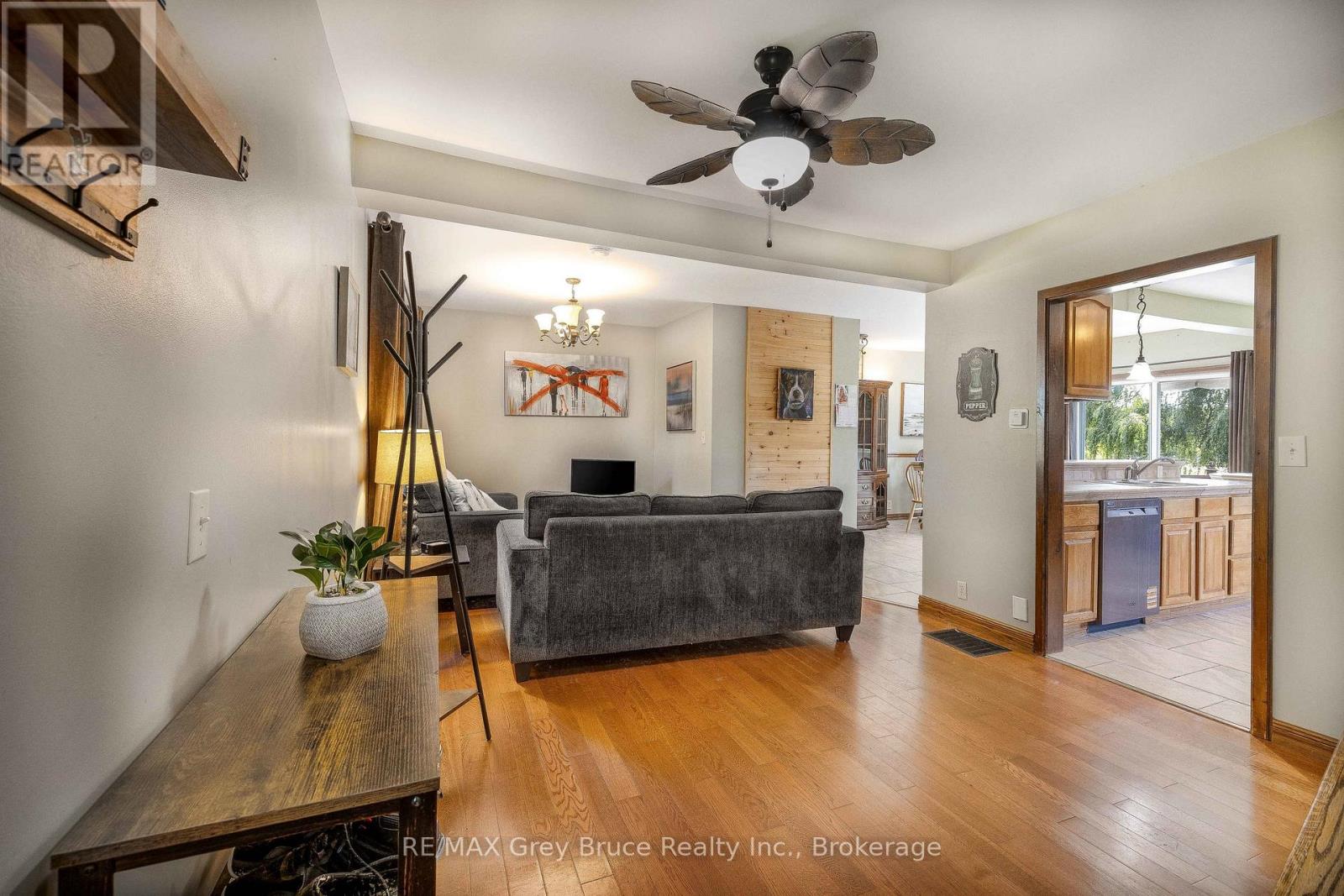 7011 Highway 6, Northern Bruce Peninsula, Ontario  N0H 2R0 - Photo 8 - X12413523