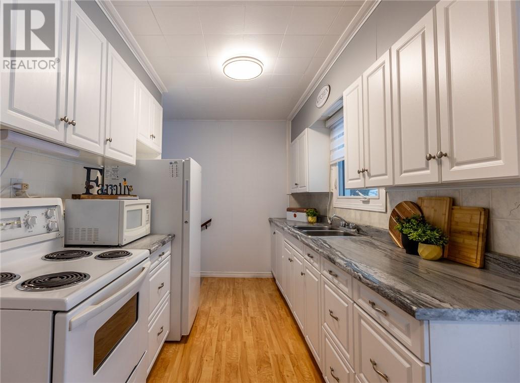 675 Brophy Street, Massey, Ontario  P0P 1P0 - Photo 4 - 2126123