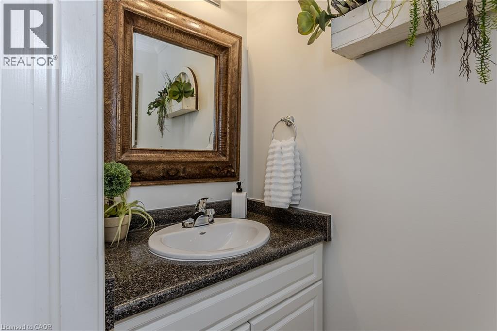 26 Grassyplain Drive, Mount Hope, Ontario  L0R 1W0 - Photo 15 - 40799434