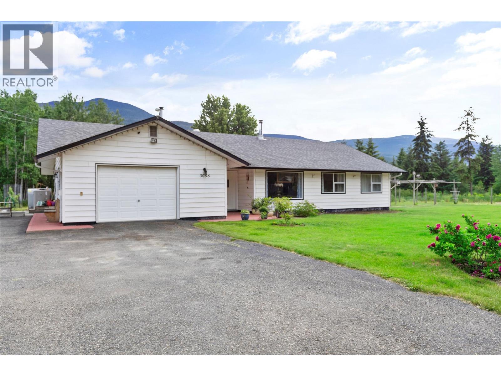 3056 HARMON Road, vavenby, British Columbia