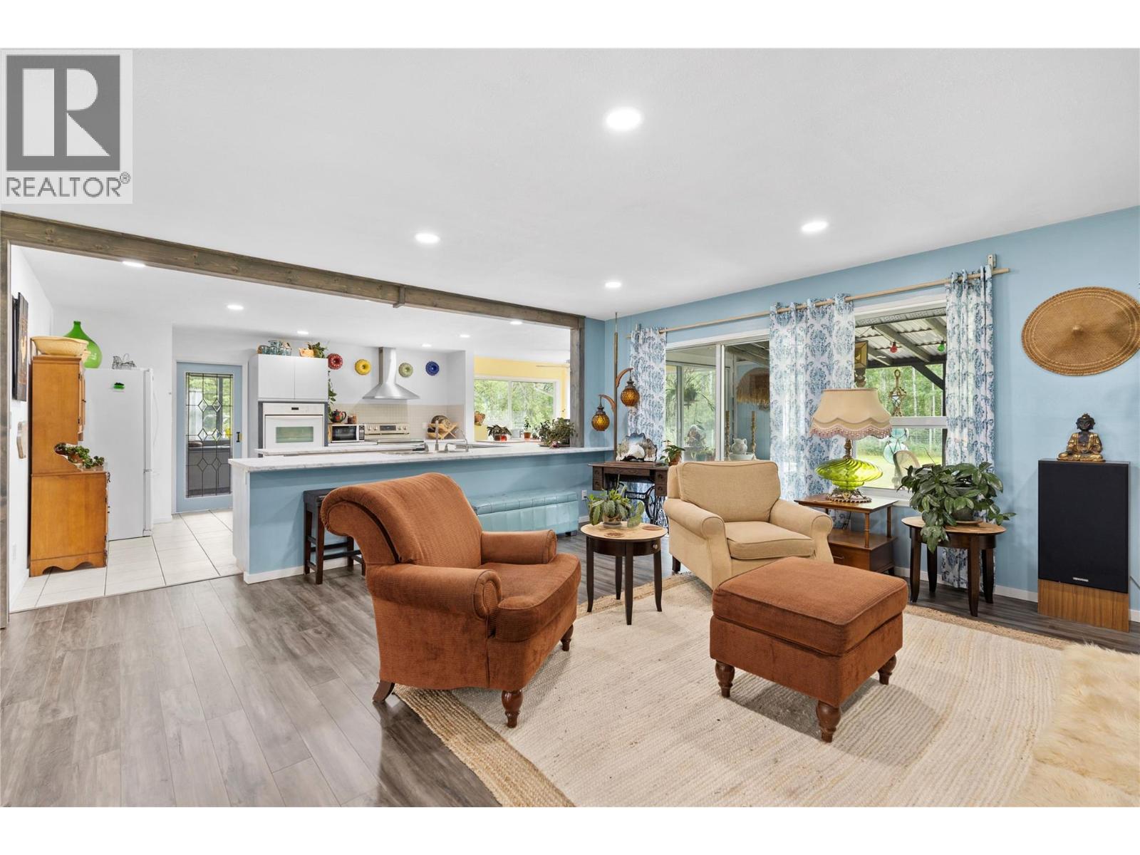 3056 Harmon Road, Vavenby, British Columbia  V0E 3A0 - Photo 3 - 10371916