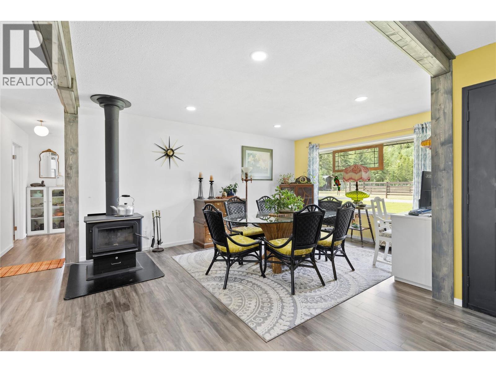 3056 Harmon Road, Vavenby, British Columbia  V0E 3A0 - Photo 4 - 10371916