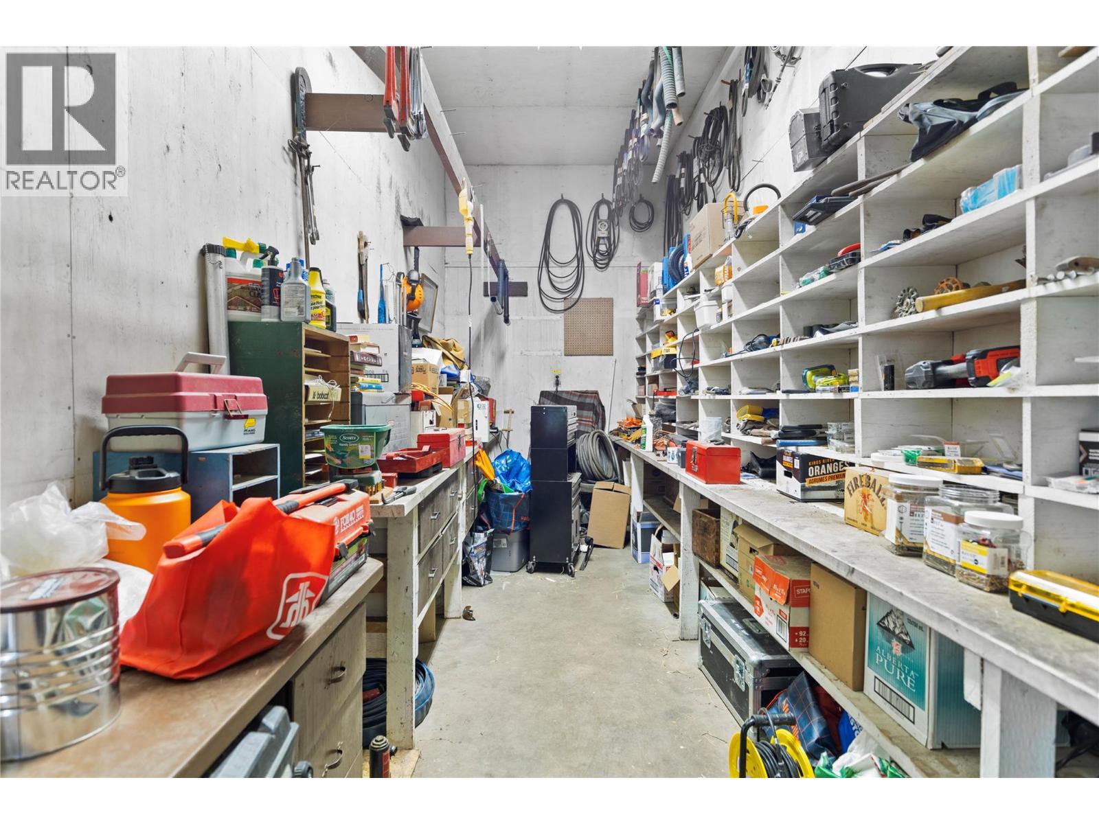 3056 Harmon Road, Vavenby, British Columbia  V0E 3A0 - Photo 2 - 10371916