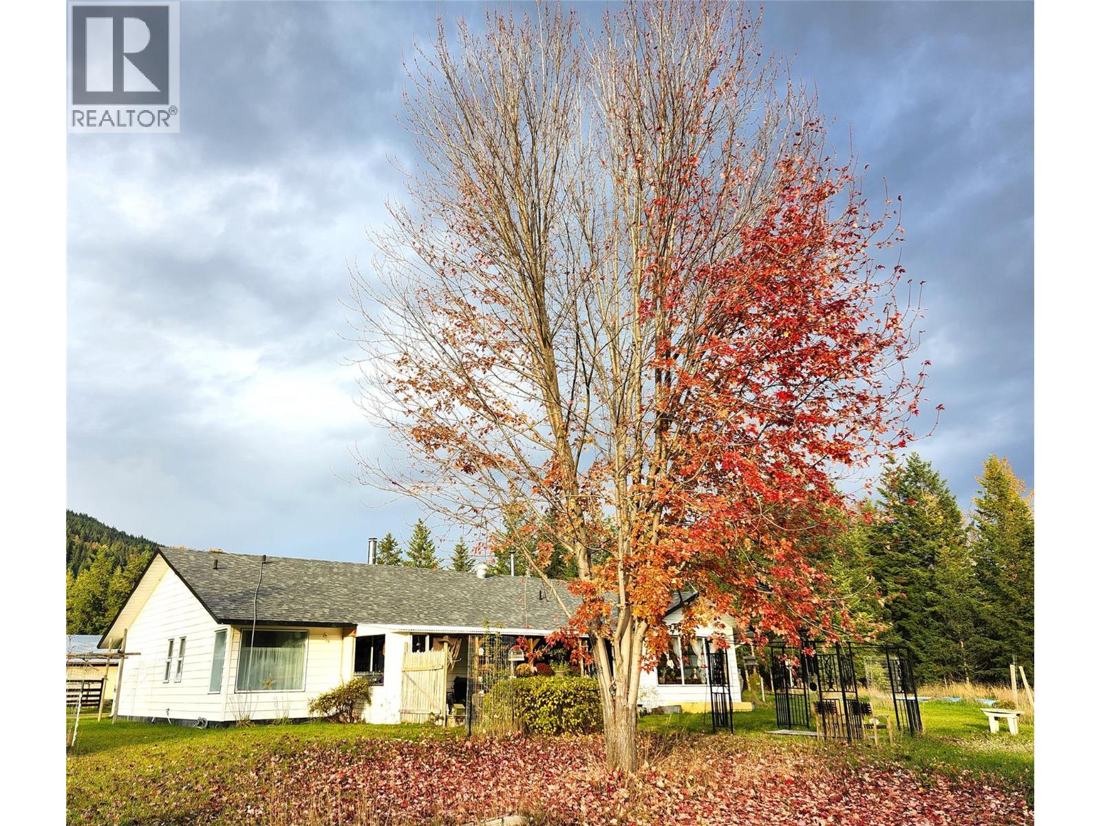 3056 Harmon Road, Vavenby, British Columbia  V0E 3A0 - Photo 23 - 10371916