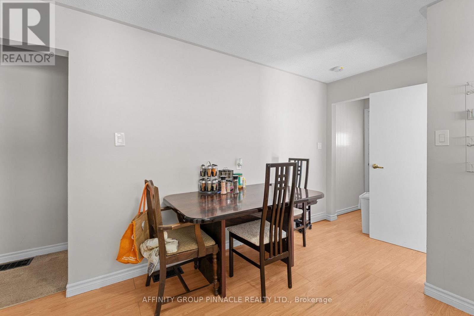 1096 Barnardo Avenue, Peterborough, Ontario  K9H 5X2 - Photo 7 - X12710214