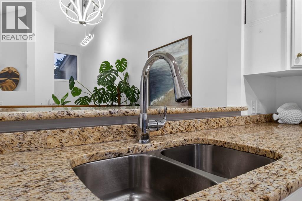 643 Strathcona Drive Sw, Calgary, Alberta  T3H 1K6 - Photo 12 - A2277598