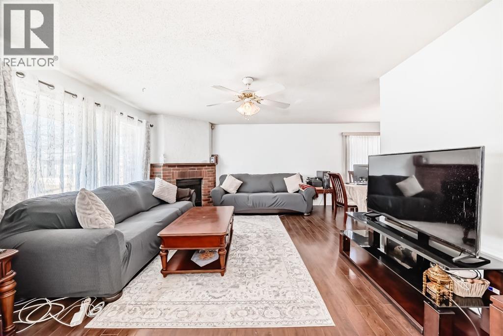 19 Malvern Place Ne, Calgary, Alberta  T2A 5S8 - Photo 4 - A2280033