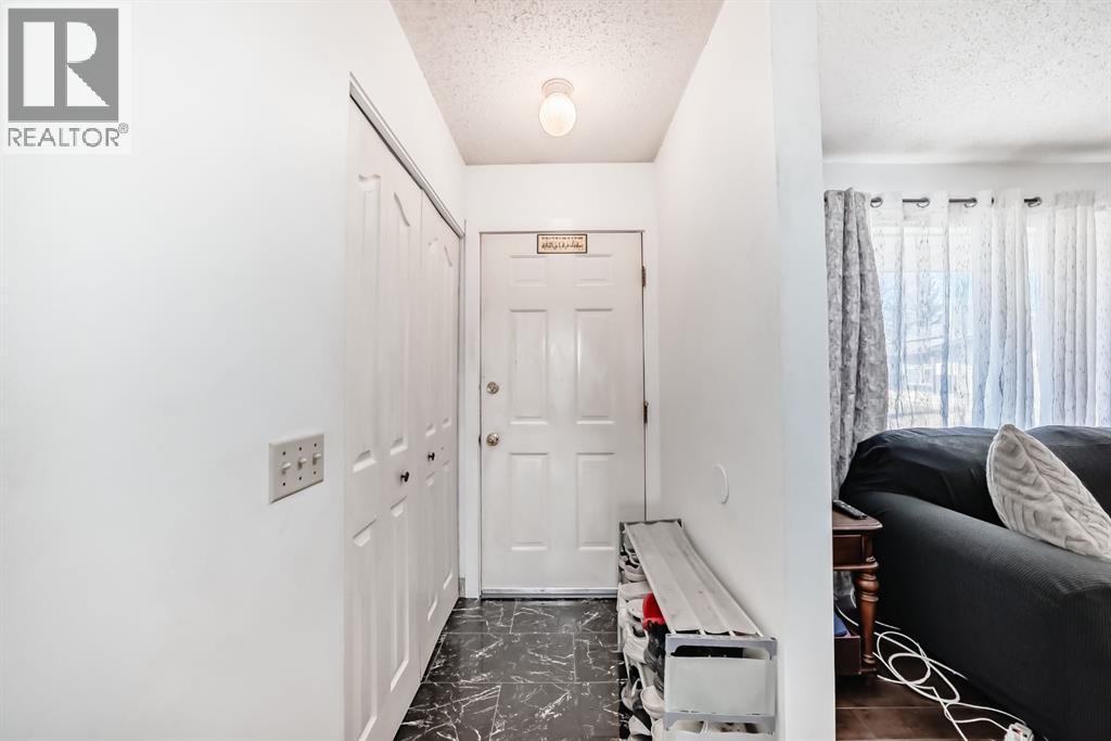 19 Malvern Place Ne, Calgary, Alberta  T2A 5S8 - Photo 2 - A2280033