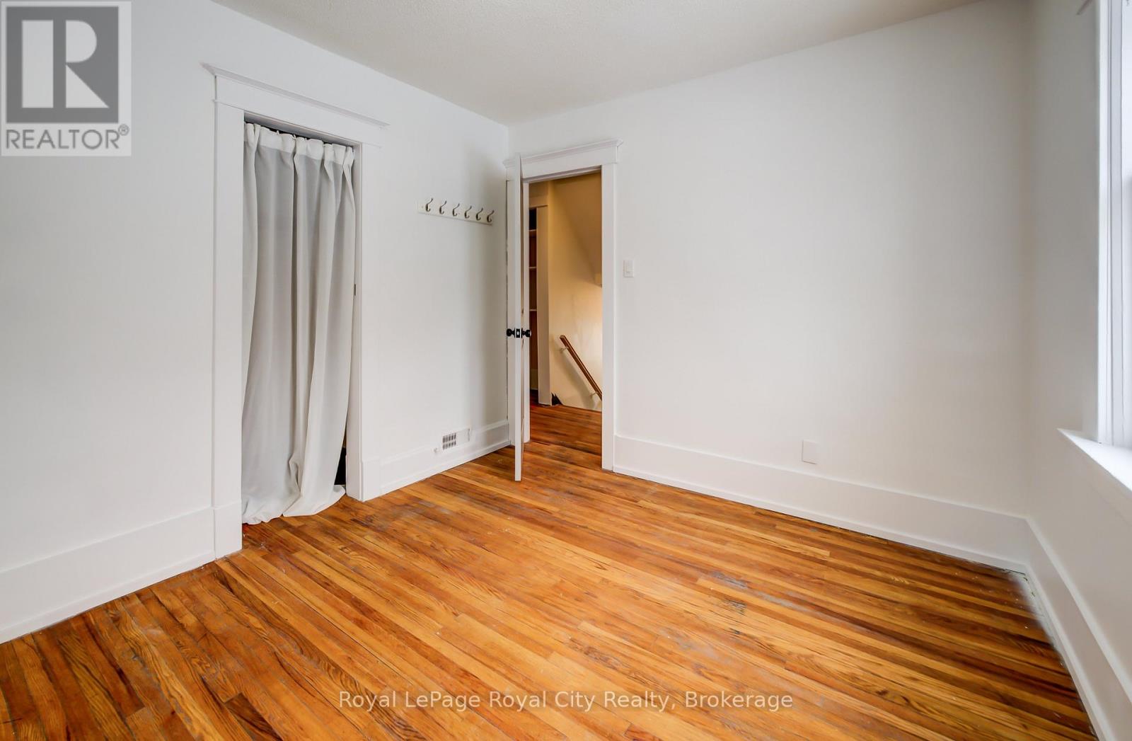 18 Shanley Street, Kitchener, Ontario  N2H 5N8 - Photo 32 - X12710112