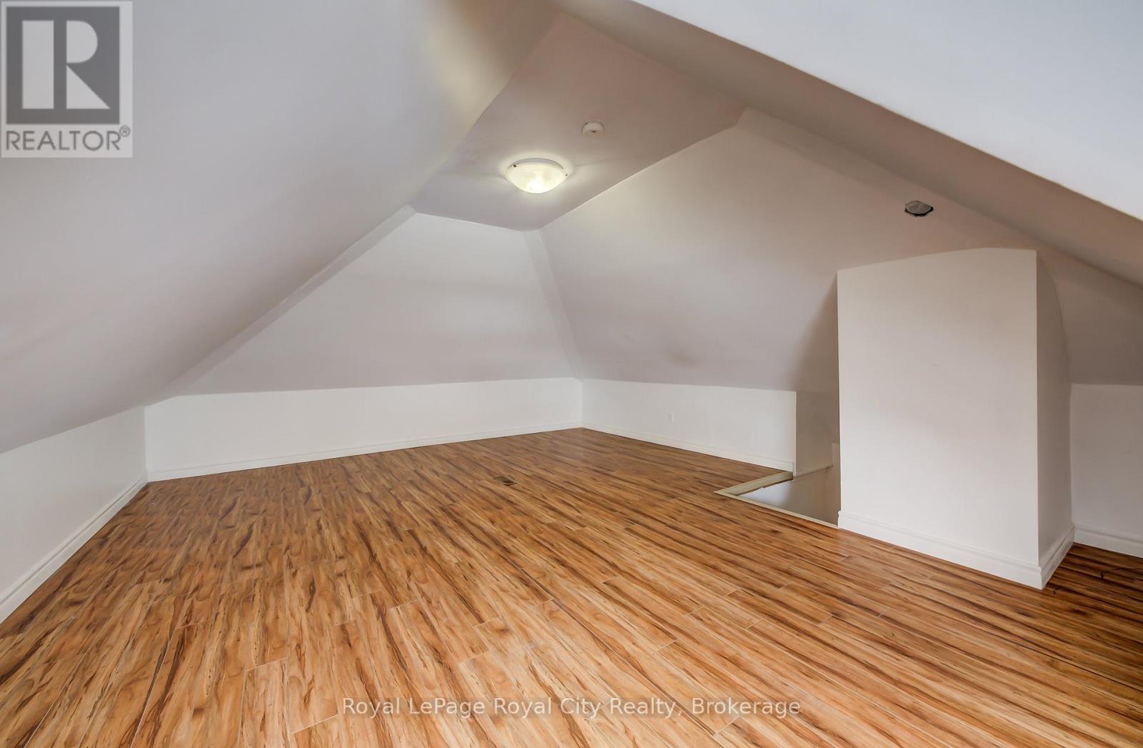 18 Shanley Street, Kitchener, Ontario  N2H 5N8 - Photo 37 - X12710112