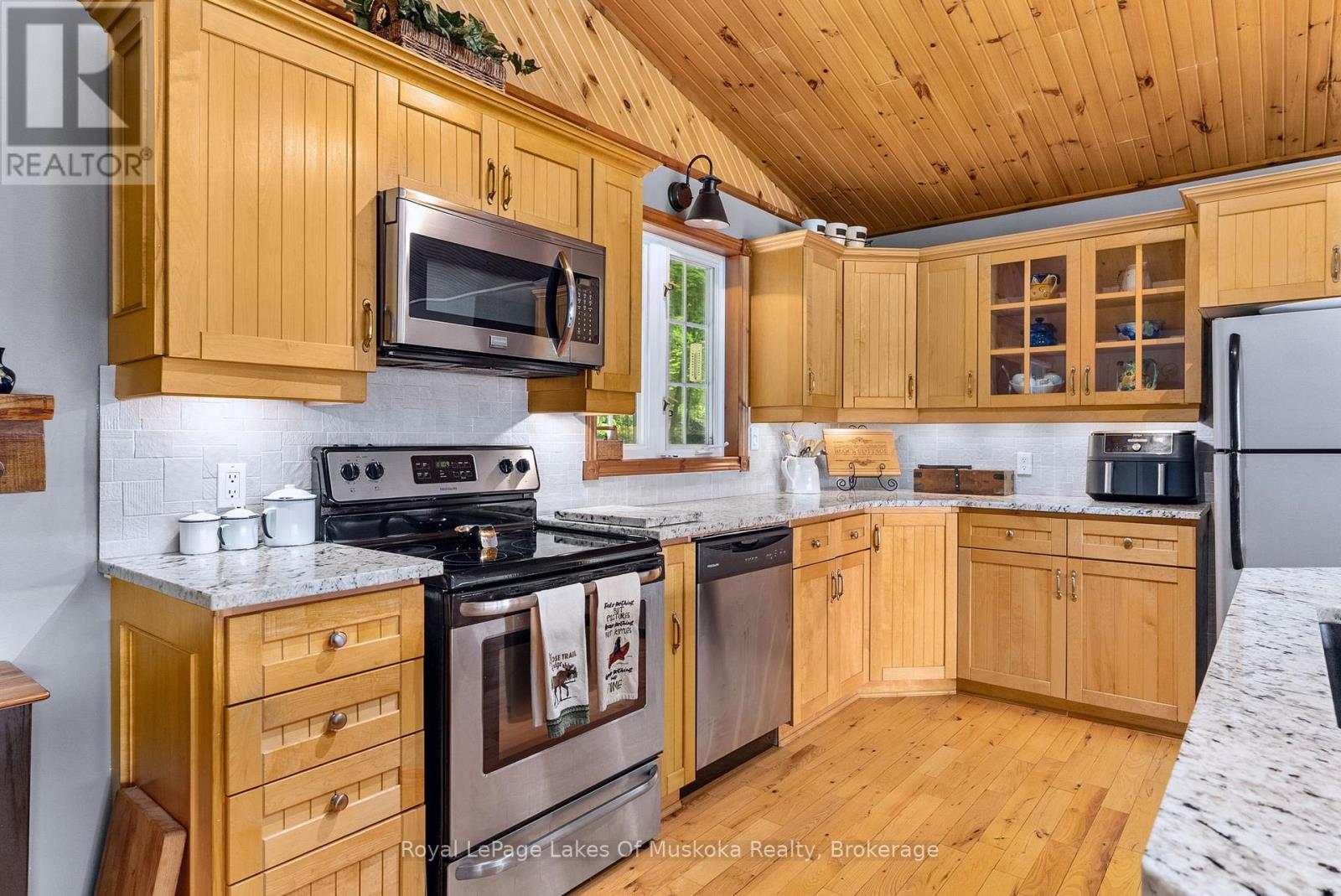 300 Wurm Road, Magnetawan, Ontario  P0A 1P0 - Photo 10 - X12710210