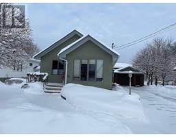 30 Melvin Ave, Thunder Bay, Ontario