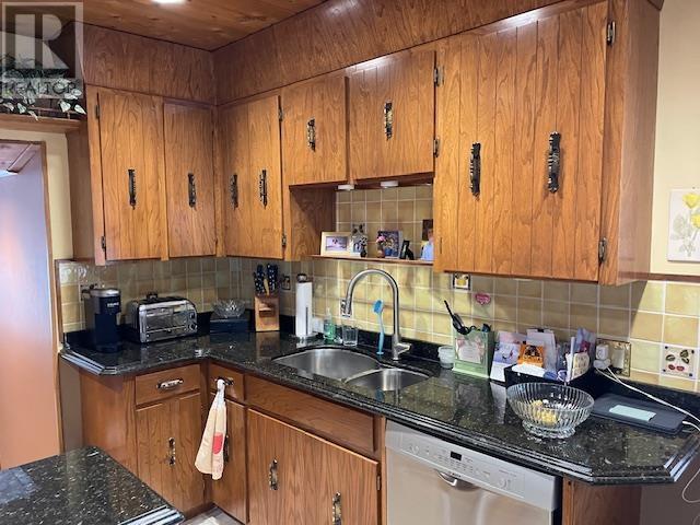 30 Melvin Ave, Thunder Bay, Ontario  P7A 7C2 - Photo 6 - TB2600093