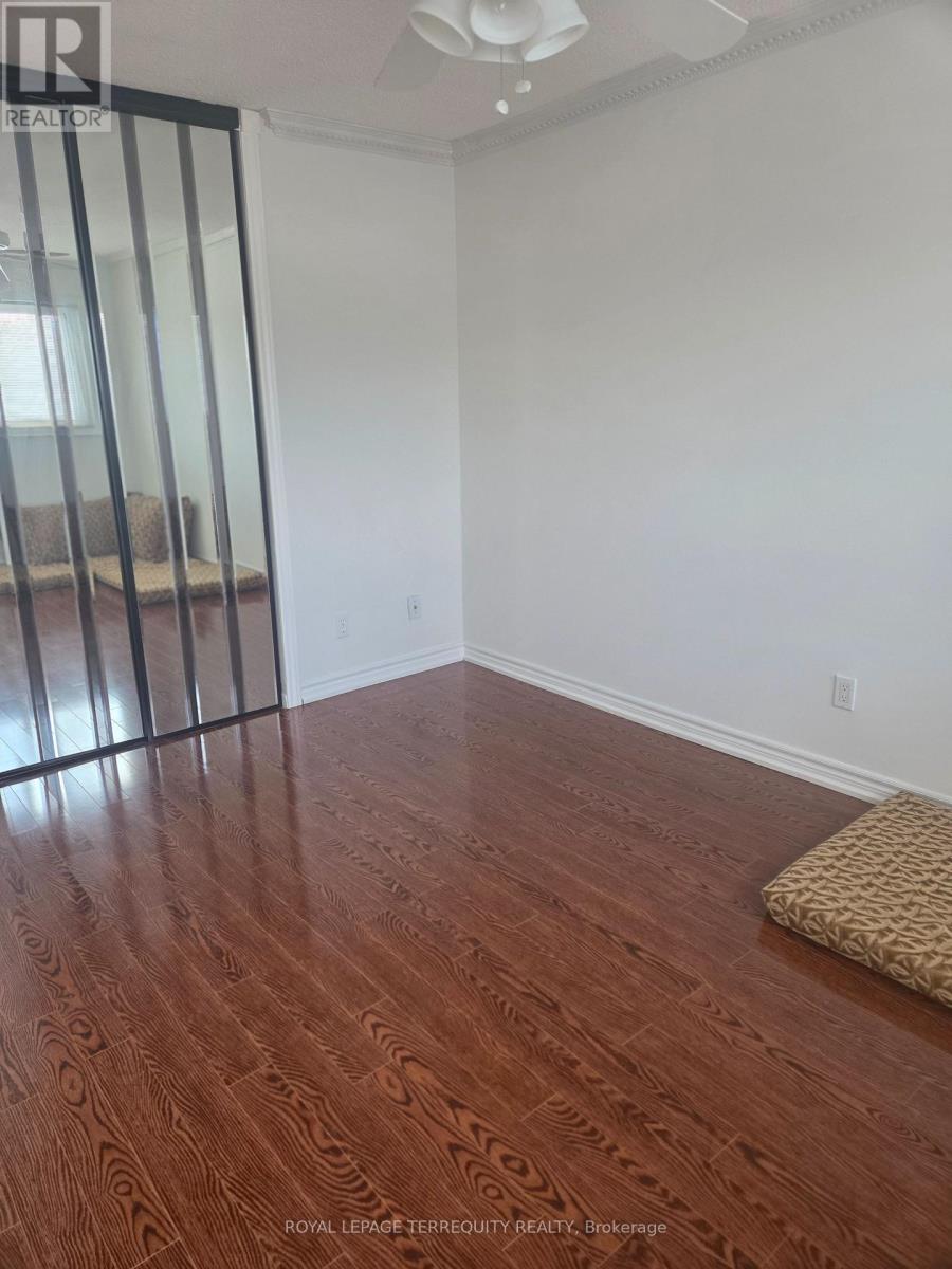 32 Randall Drive, Ajax, Ontario  L1S 6L2 - Photo 12 - E12710074