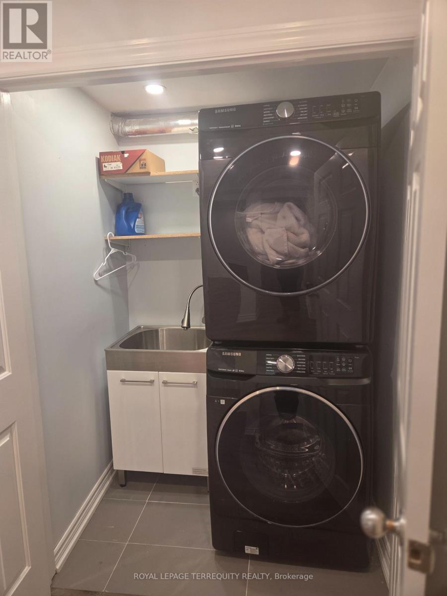 32 Randall Drive, Ajax, Ontario  L1S 6L2 - Photo 21 - E12710074