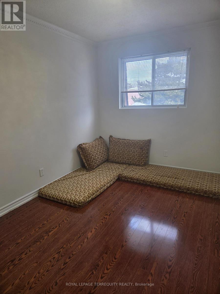 32 Randall Drive, Ajax, Ontario  L1S 6L2 - Photo 13 - E12710074