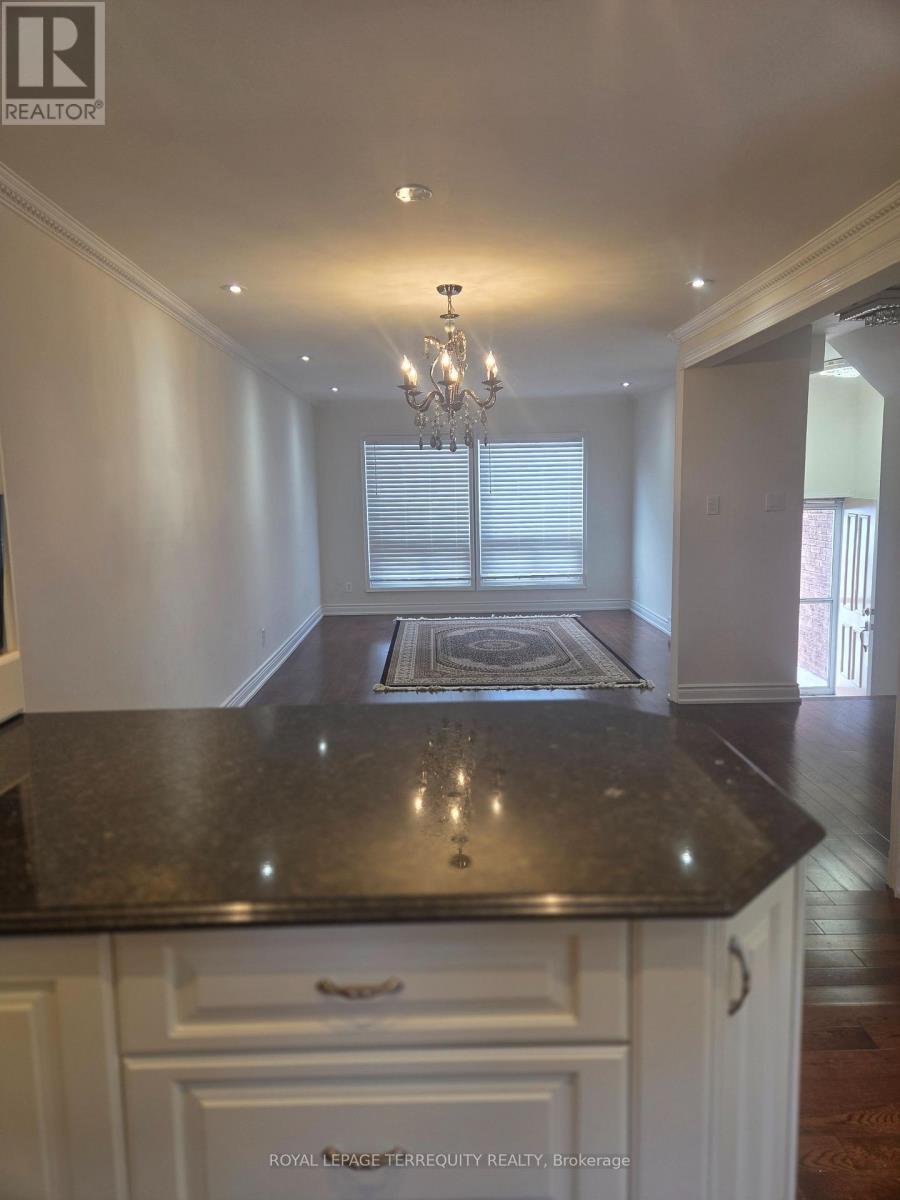 32 Randall Drive, Ajax, Ontario  L1S 6L2 - Photo 3 - E12710074