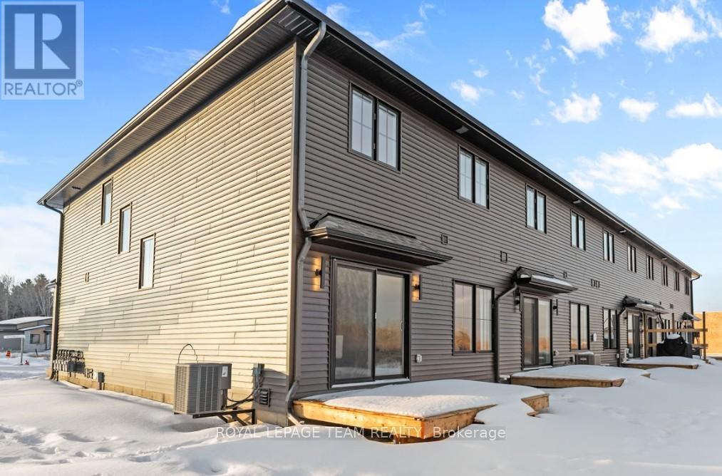 708 Tailslide Avenue, Ottawa, Ontario  K0A 1L0 - Photo 43 - X12646412