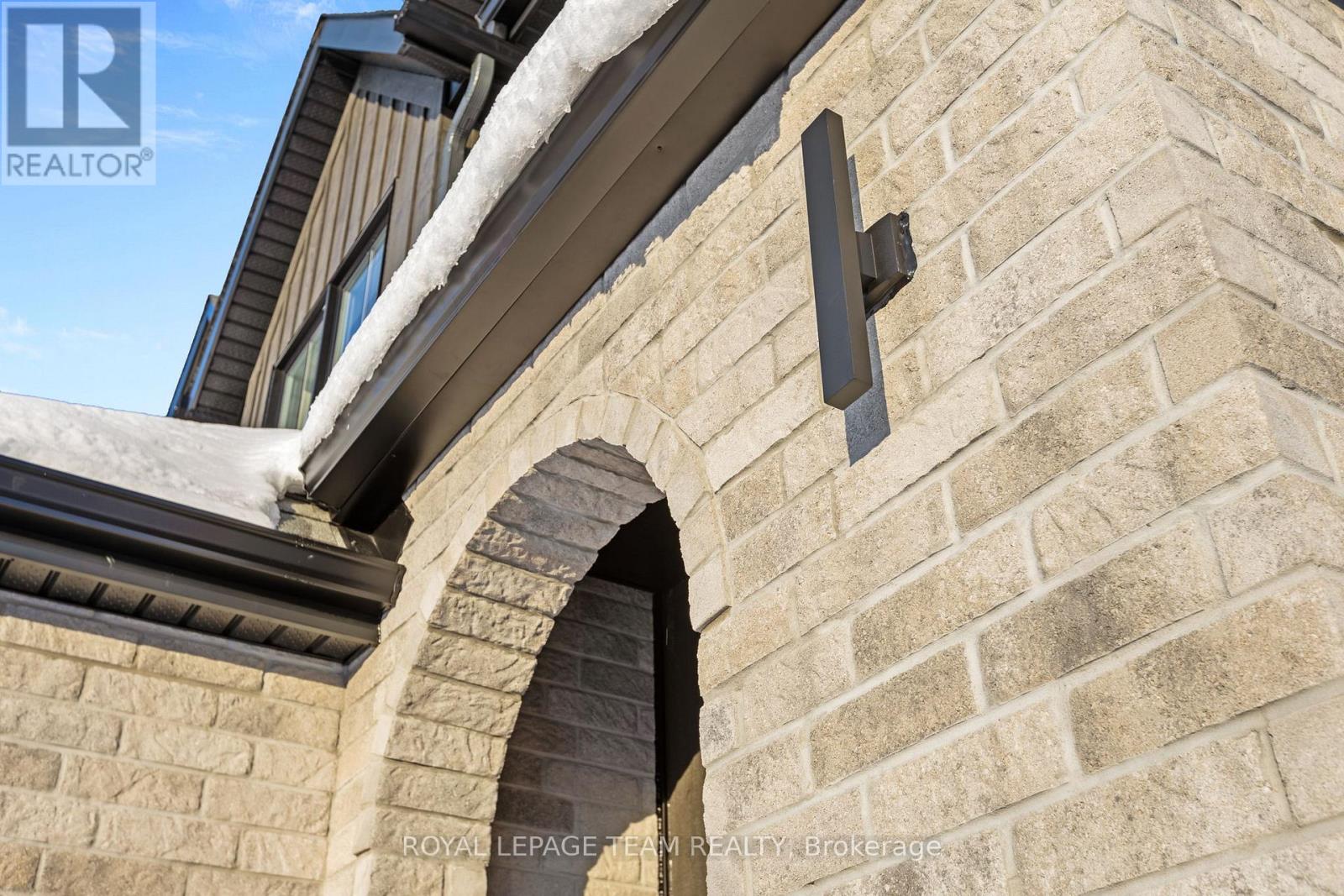 708 Tailslide Avenue, Ottawa, Ontario  K0A 1L0 - Photo 4 - X12646412