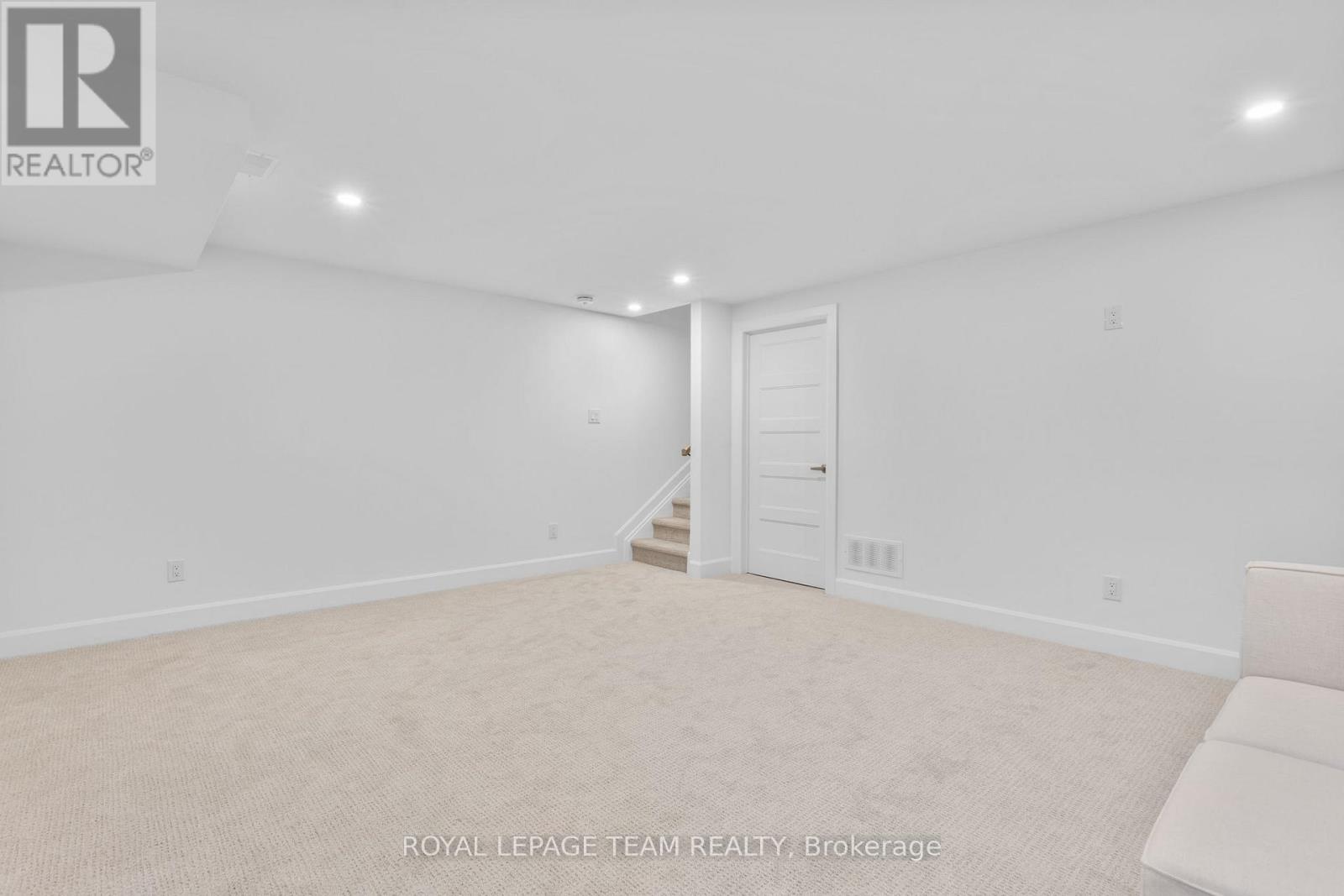 708 Tailslide Avenue, Ottawa, Ontario  K0A 1L0 - Photo 41 - X12646412