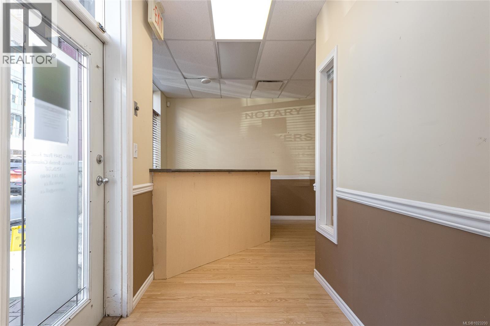 103 2849 Peatt Rd, Langford, British Columbia  V9B 3V5 - Photo 5 - 1023200