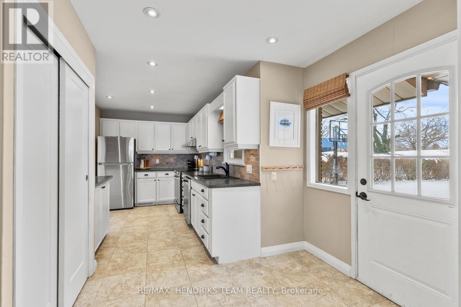 9 Rosemount Avenue, St. Catharines, Ontario  L2M 1Z4 - Photo 14 - X12710124