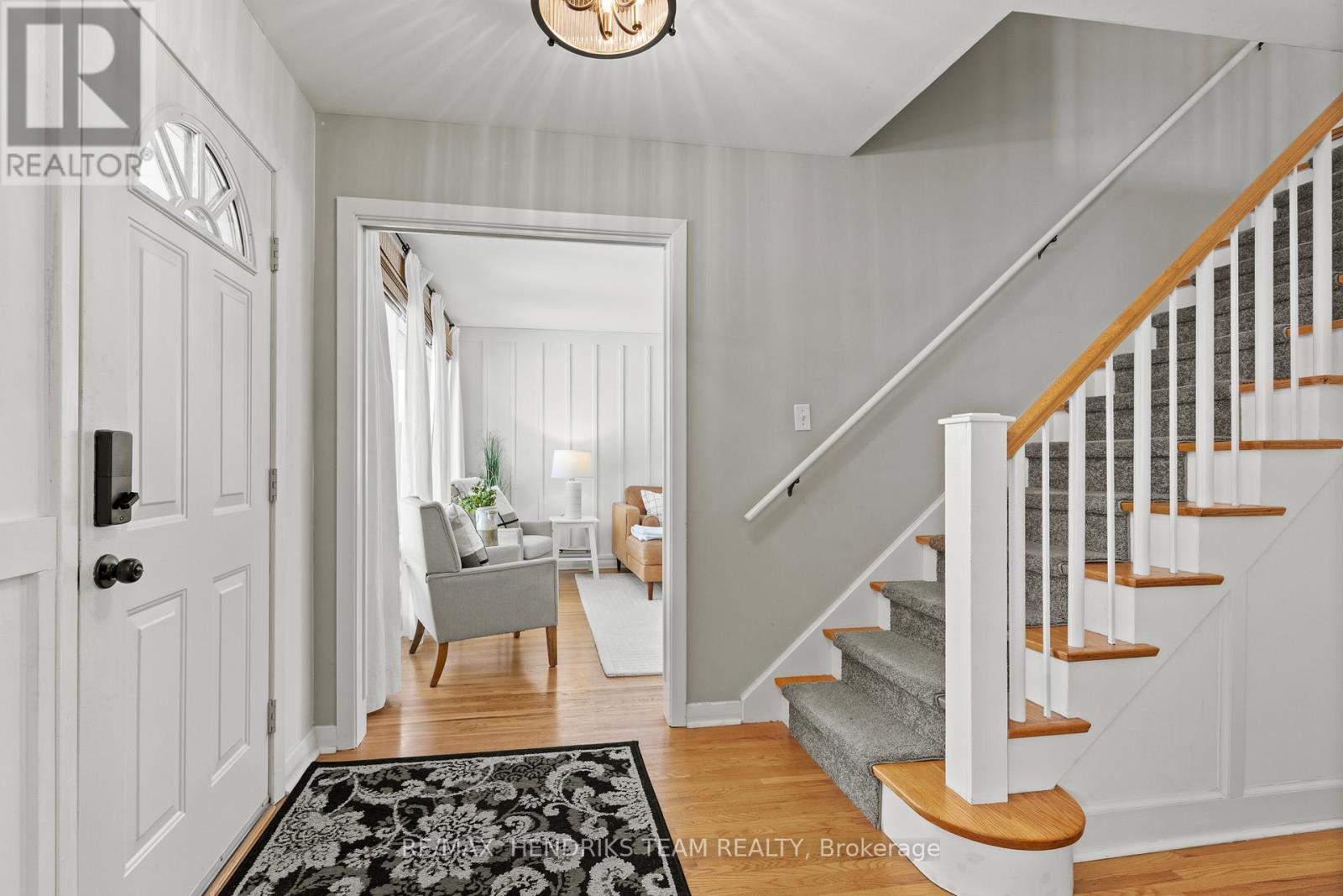 9 Rosemount Avenue, St. Catharines, Ontario  L2M 1Z4 - Photo 4 - X12710124