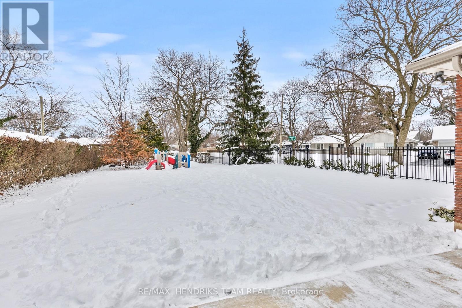 9 Rosemount Avenue, St. Catharines, Ontario  L2M 1Z4 - Photo 42 - X12710124