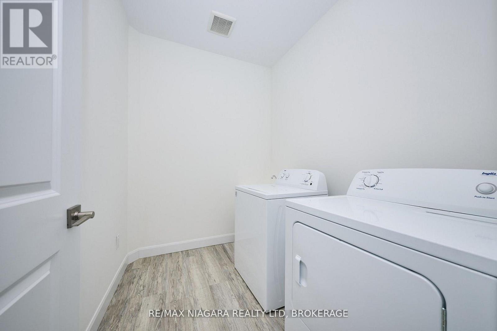 3 Beachwalk Crescent, Fort Erie (Crystal Beach), Ontario  L0S 1B0 - Photo 12 - X12710128