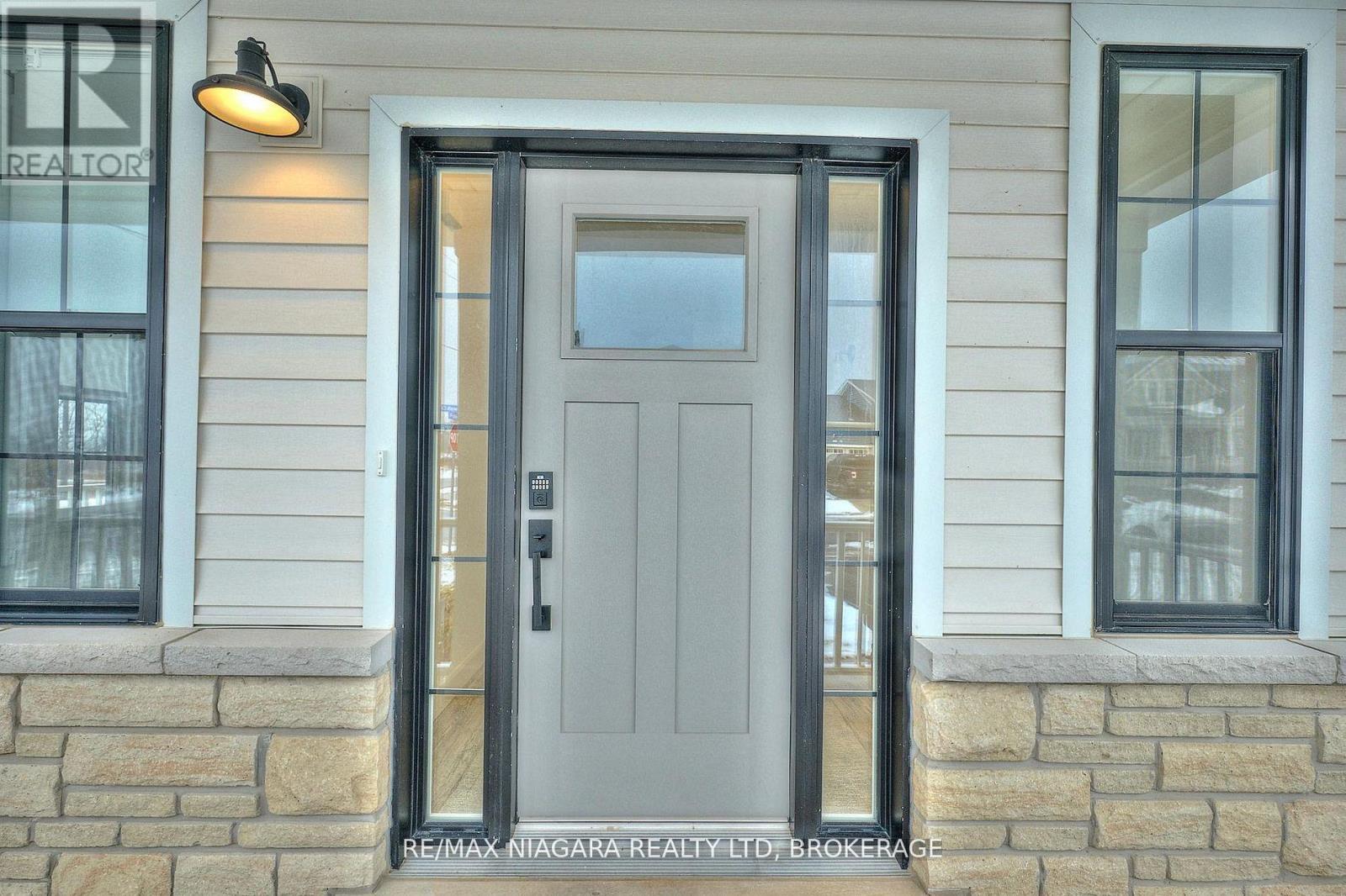 3 Beachwalk Crescent, Fort Erie (Crystal Beach), Ontario  L0S 1B0 - Photo 28 - X12710128