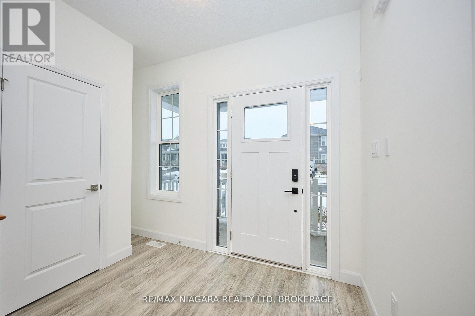 3 Beachwalk Crescent, Fort Erie (Crystal Beach), Ontario  L0S 1B0 - Photo 8 - X12710128