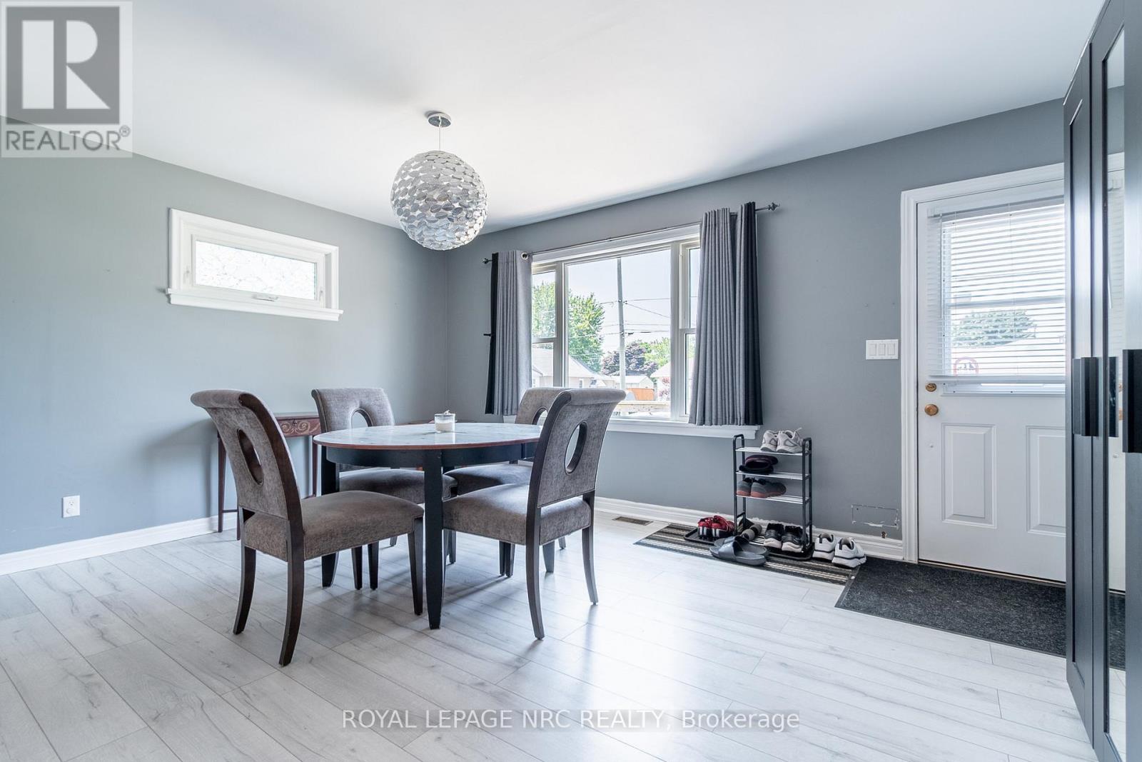 100 Knoll Street, Port Colborne, Ontario  L3K 5A9 - Photo 2 - X12710134