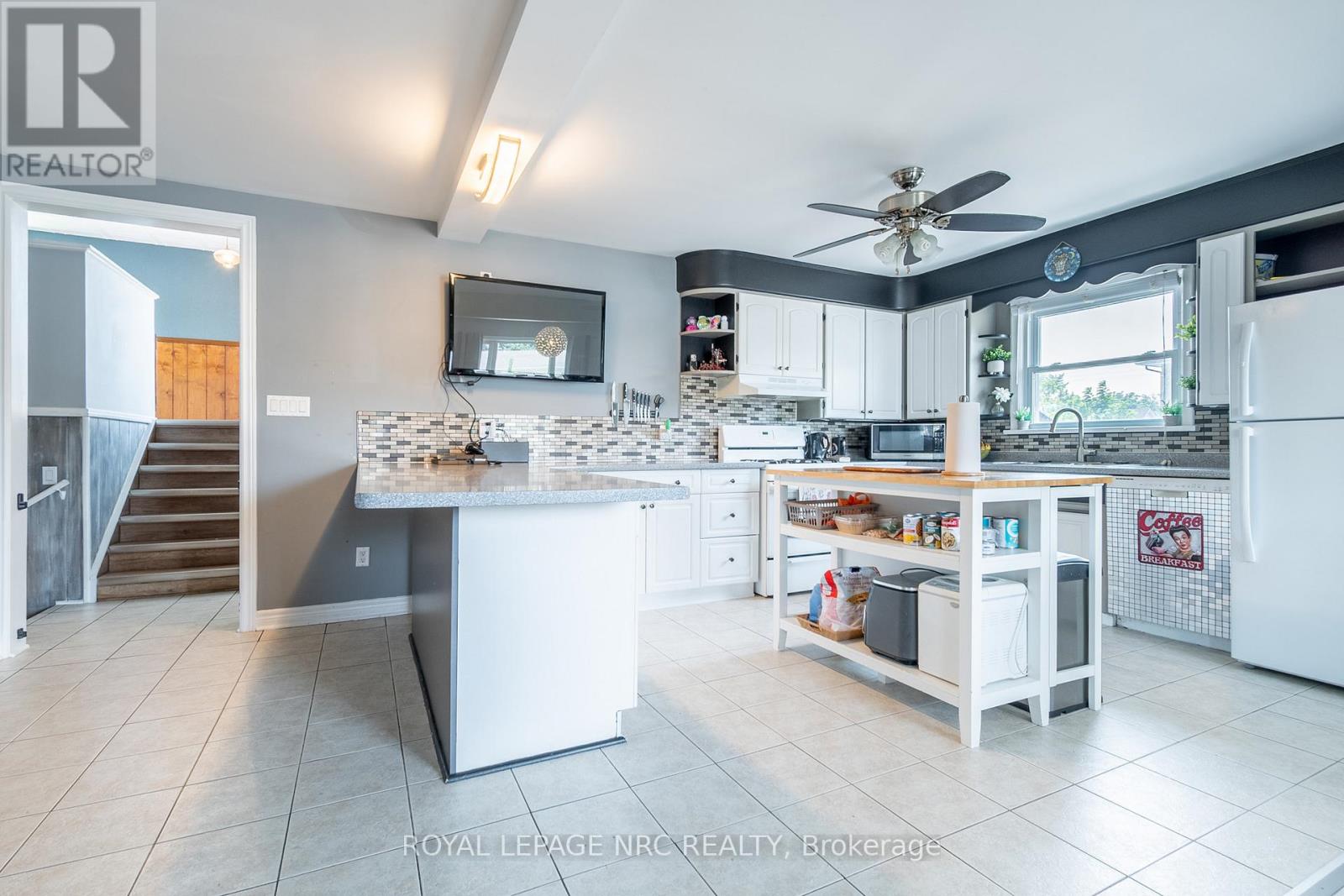 100 Knoll Street, Port Colborne, Ontario  L3K 5A9 - Photo 5 - X12710134