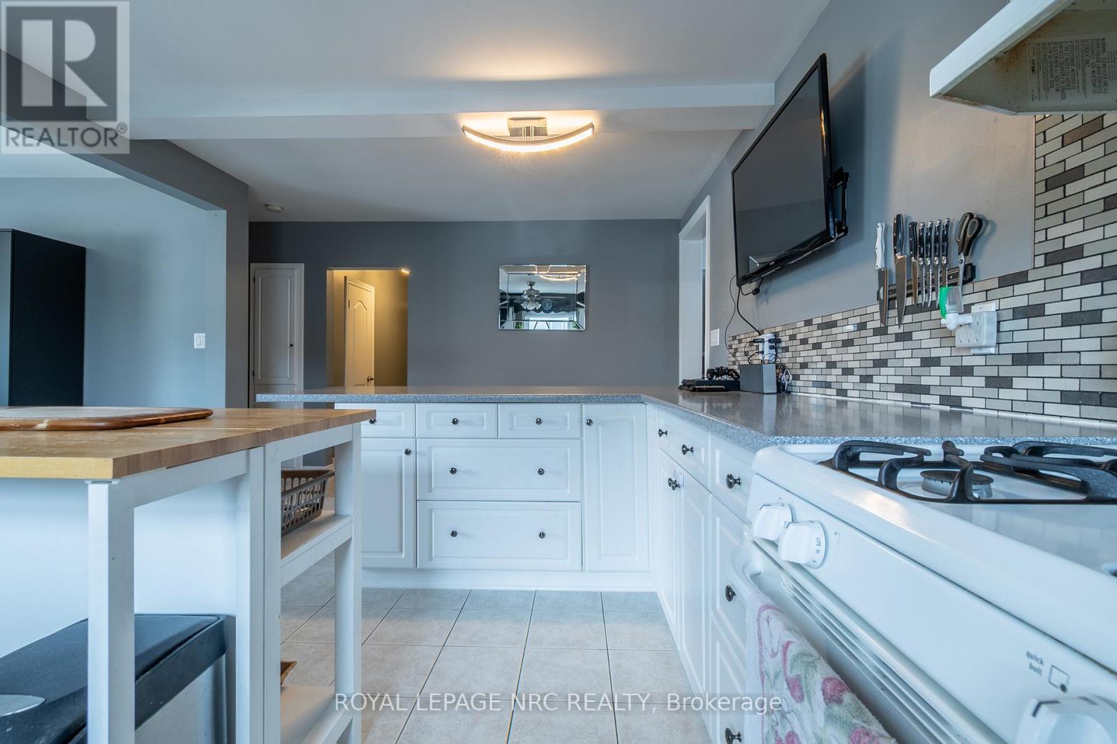 100 Knoll Street, Port Colborne, Ontario  L3K 5A9 - Photo 8 - X12710134