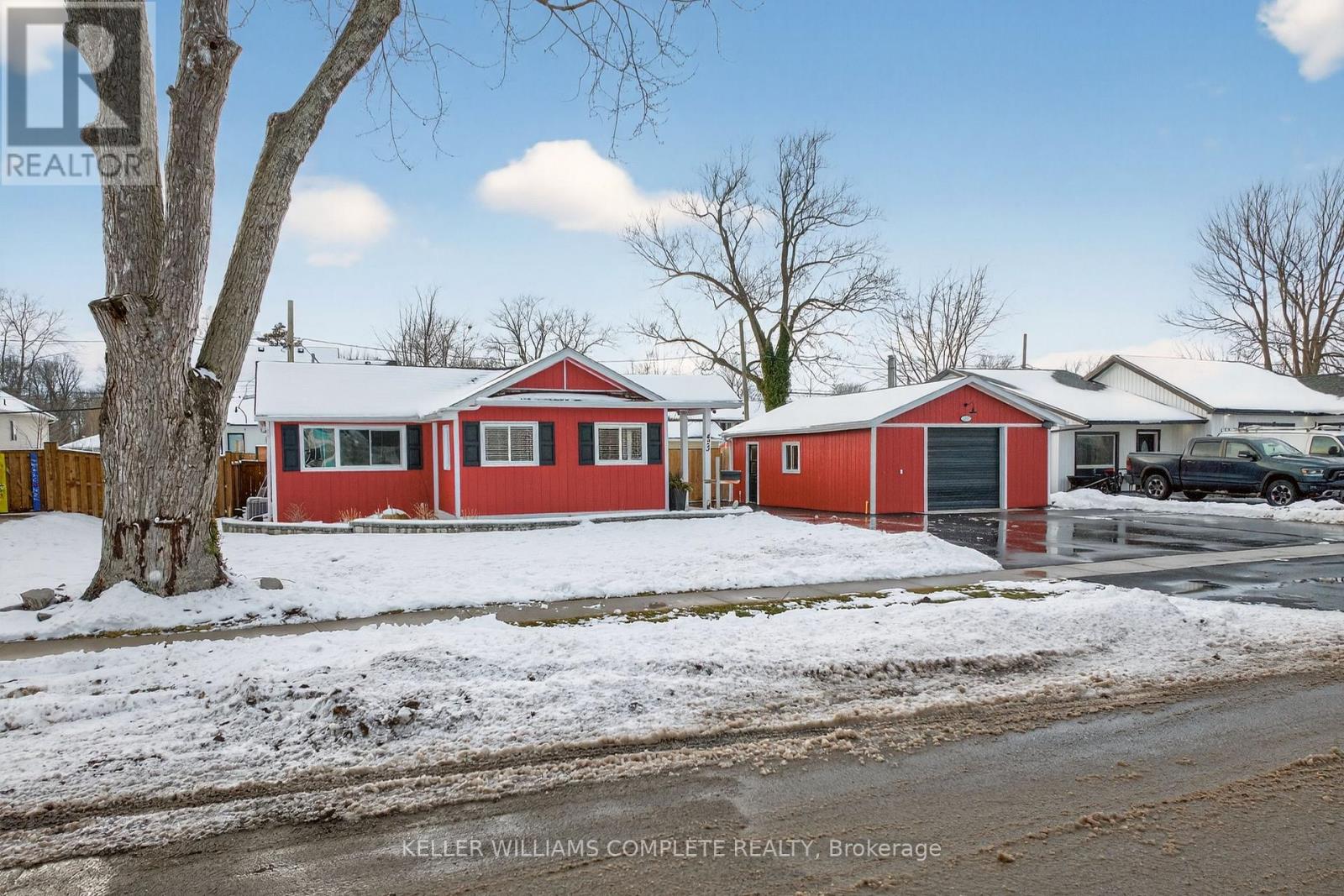 423 Ferndale Avenue, Fort Erie, Ontario  L2A 5C3 - Photo 3 - X12710224