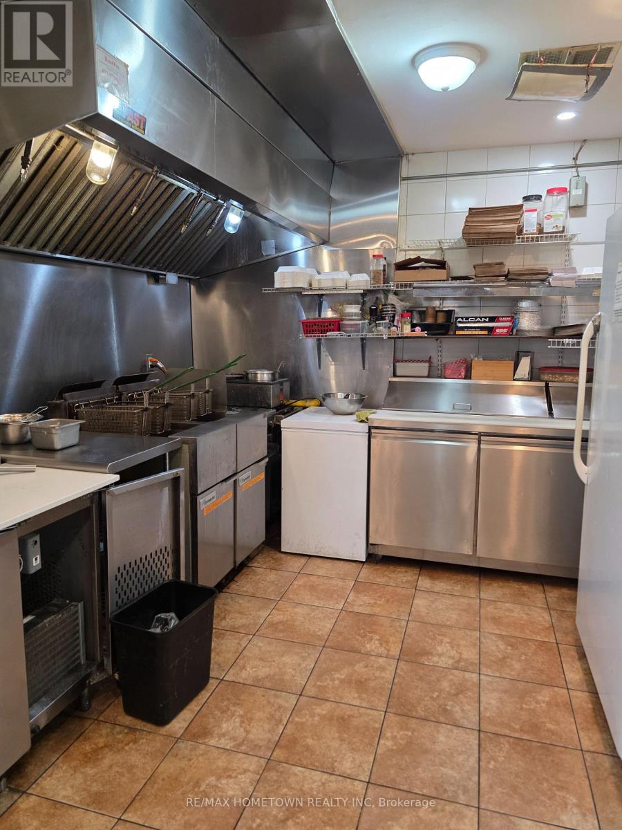 1589 Stittsville Main Street E, Ottawa, Ontario K2S 1A0 - Photo 4 - X12710180