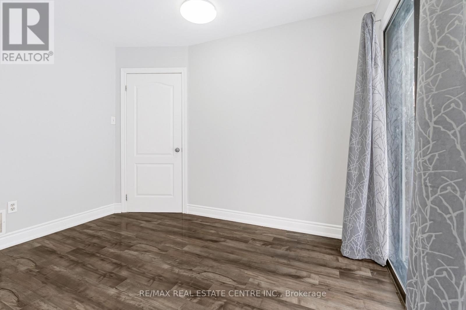 10 Pickard Lane, Brampton, Ontario  L6Y 2M5 - Photo 10 - W12709596