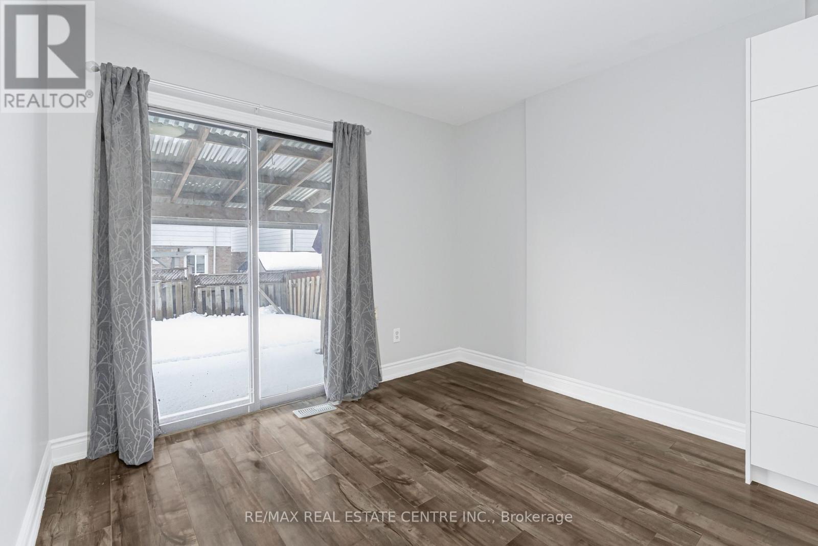 10 Pickard Lane, Brampton, Ontario  L6Y 2M5 - Photo 11 - W12709596