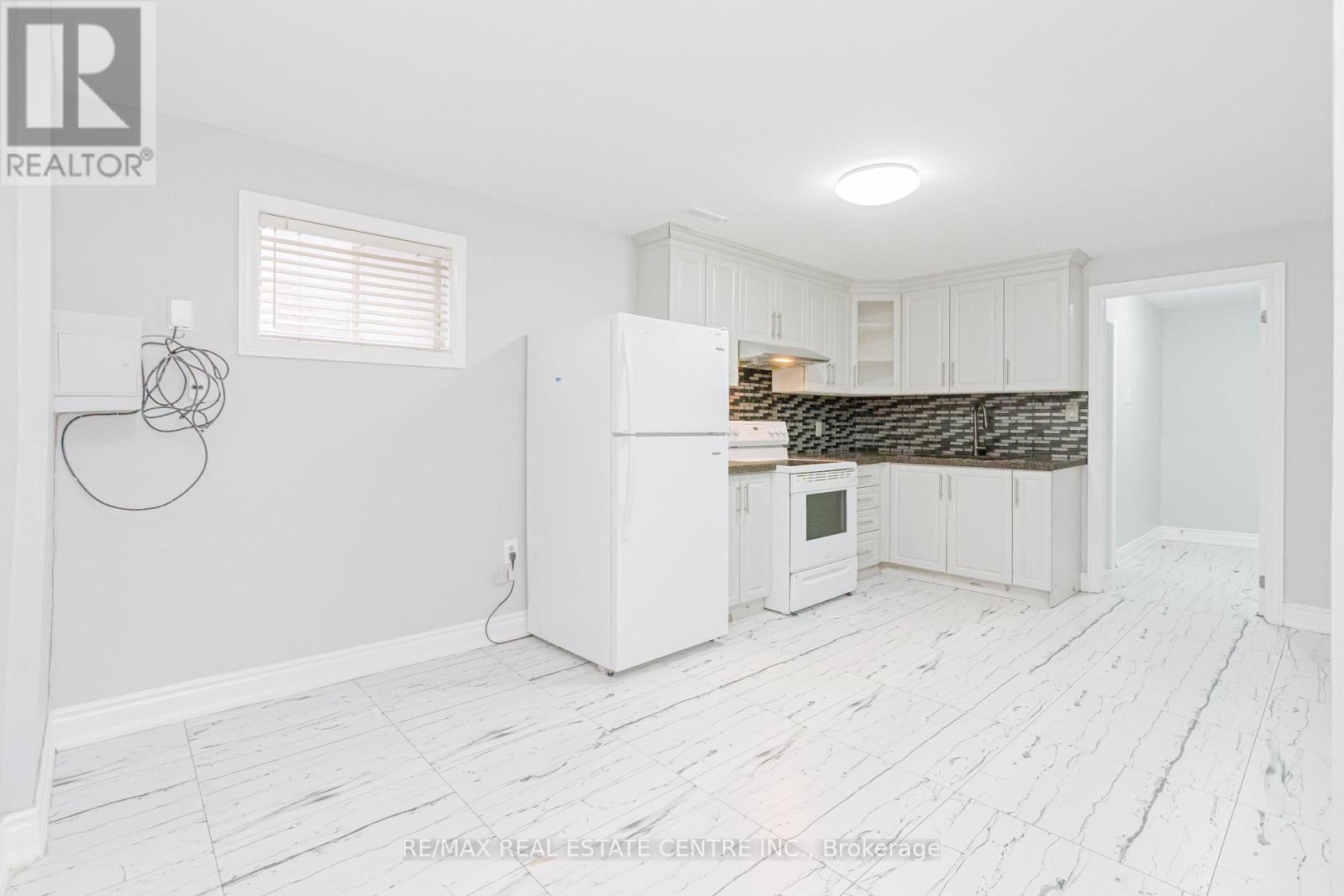 10 Pickard Lane, Brampton, Ontario  L6Y 2M5 - Photo 19 - W12709596