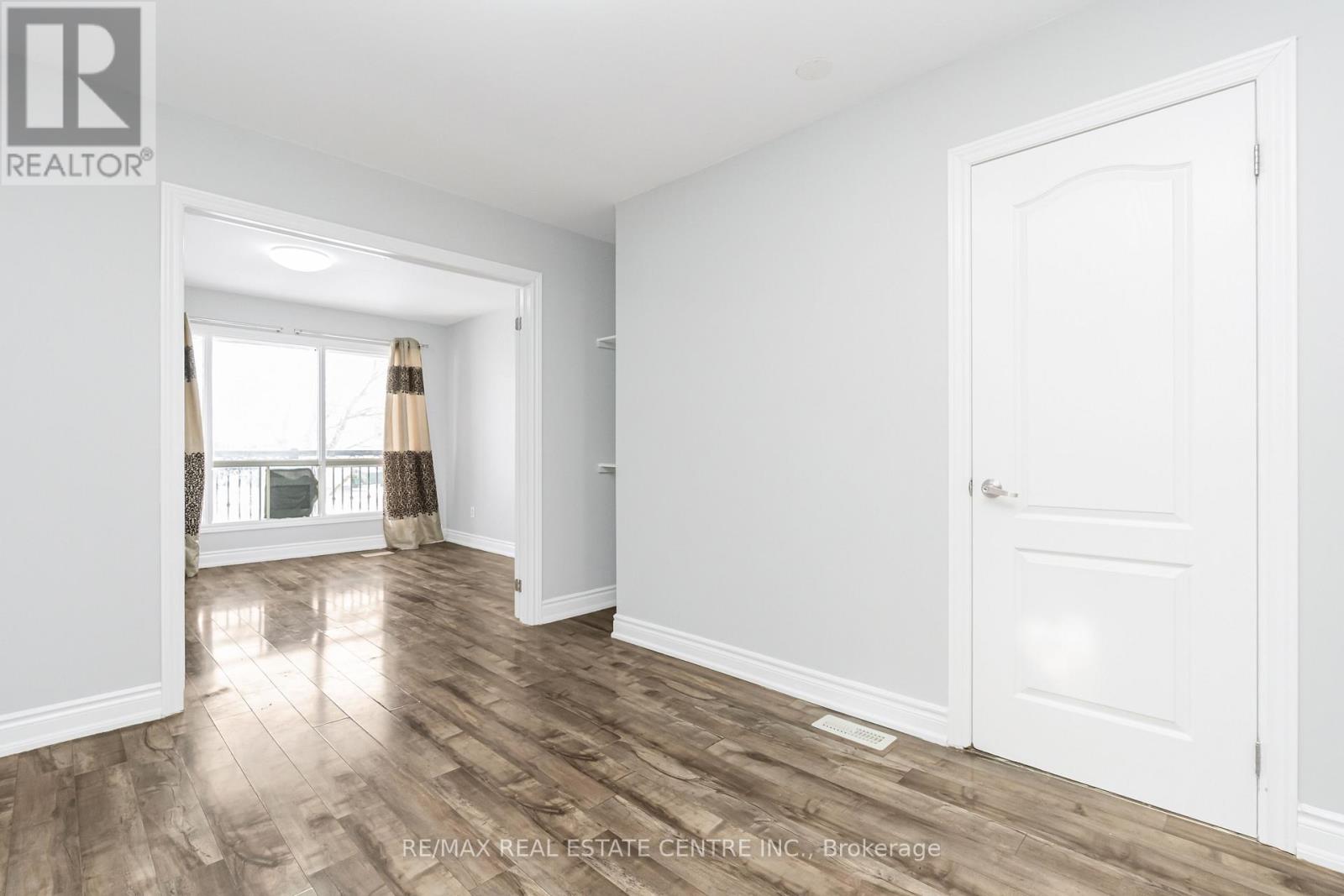 10 Pickard Lane, Brampton, Ontario  L6Y 2M5 - Photo 9 - W12709596