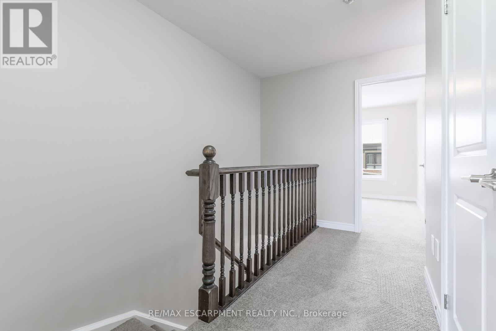 68 Esplanade Lane, Grimsby, Ontario  L3M 0H2 - Photo 18 - X12704206