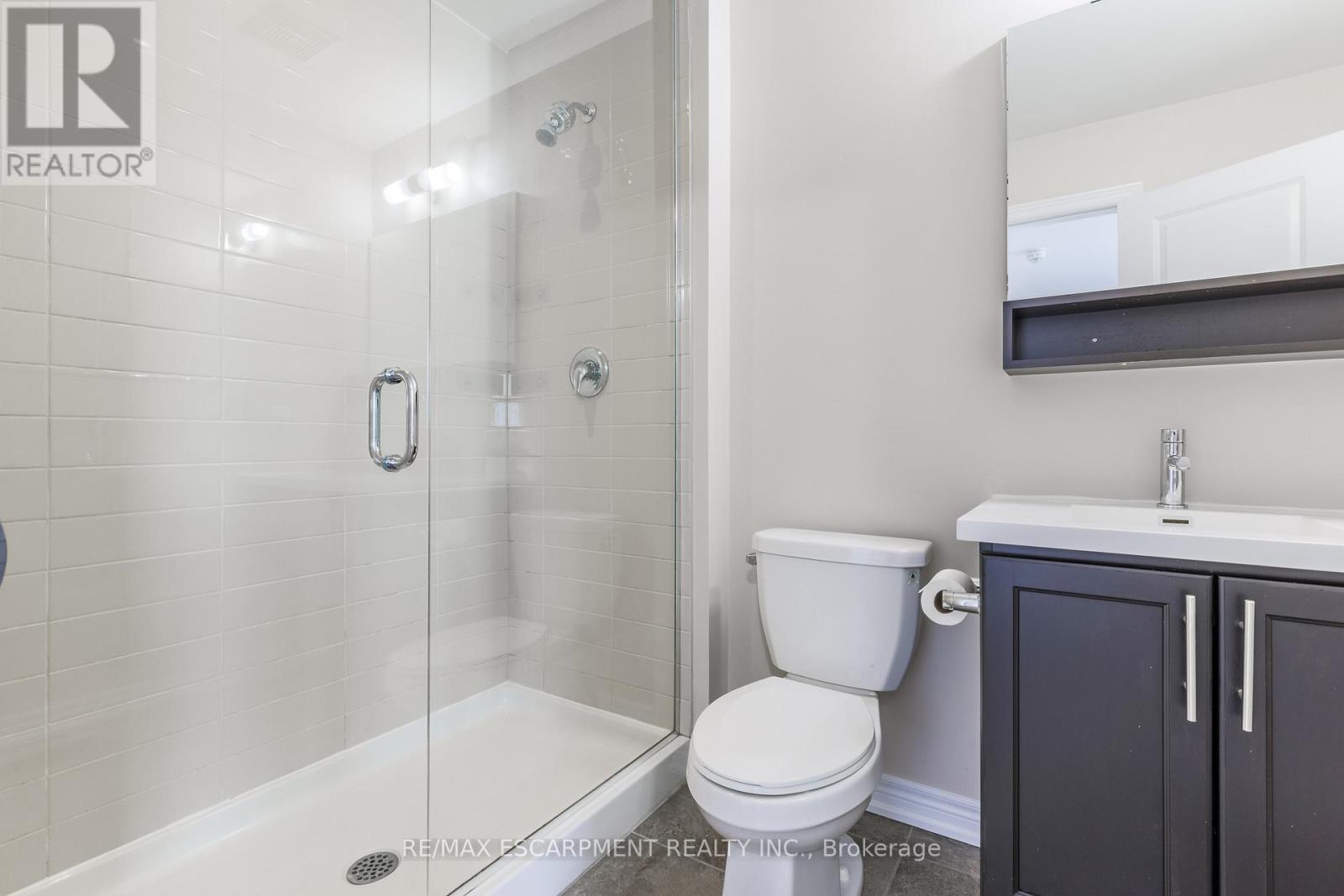 68 Esplanade Lane, Grimsby, Ontario  L3M 0H2 - Photo 22 - X12704206