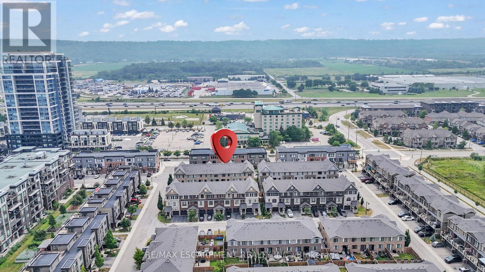 68 Esplanade Lane, Grimsby, Ontario  L3M 0H2 - Photo 4 - X12704206