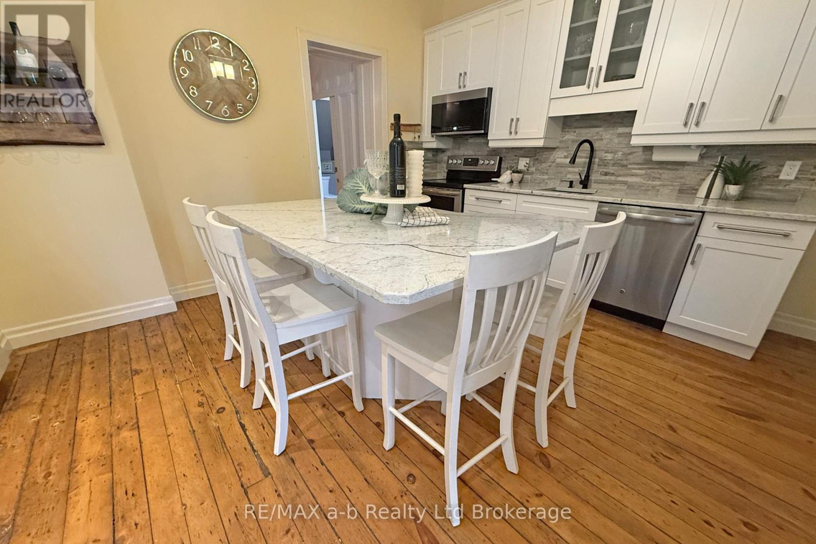 63 Vansittart Avenue, Woodstock, Ontario  N4S 6E3 - Photo 20 - X12705604