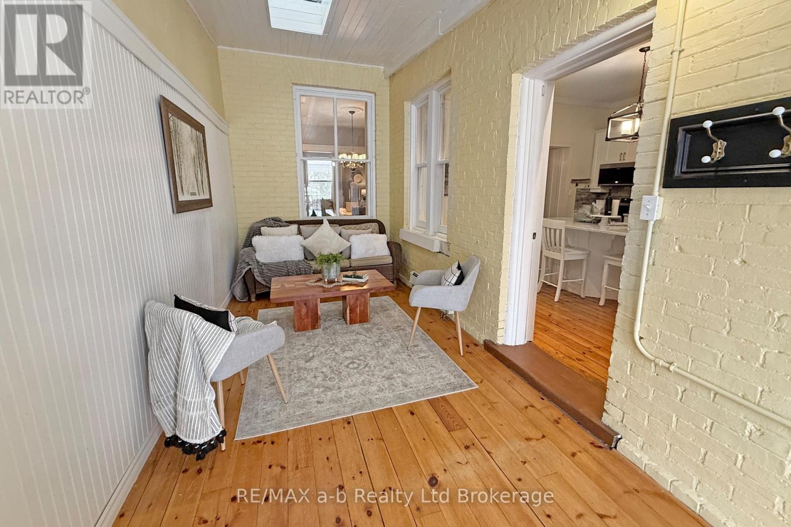 63 Vansittart Avenue, Woodstock, Ontario  N4S 6E3 - Photo 25 - X12705604