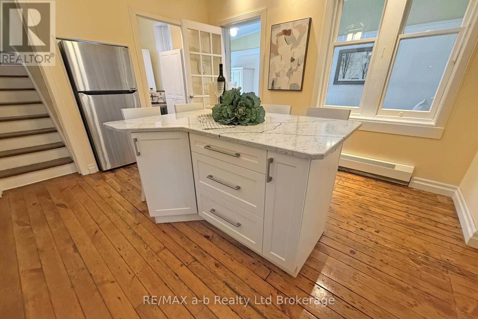 63 Vansittart Avenue, Woodstock, Ontario  N4S 6E3 - Photo 22 - X12705604